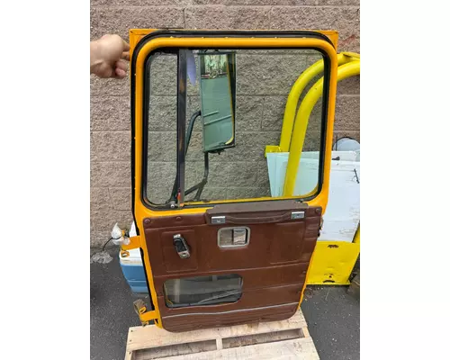 WHITEGMC AUTOCAR ACL64 Door Assembly, Front