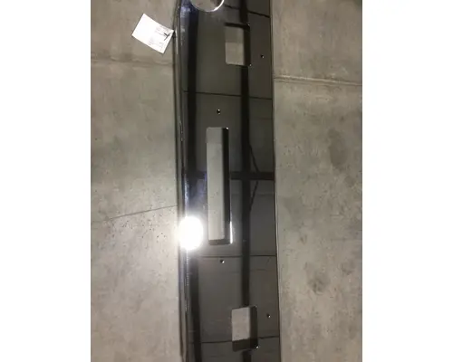 WHITEGMC  BUMPER-COMPLETE