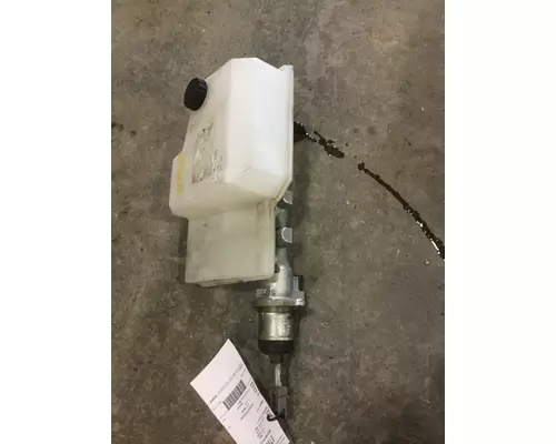 WORKHORSE W62 BRAKE MASTER CYLINDER