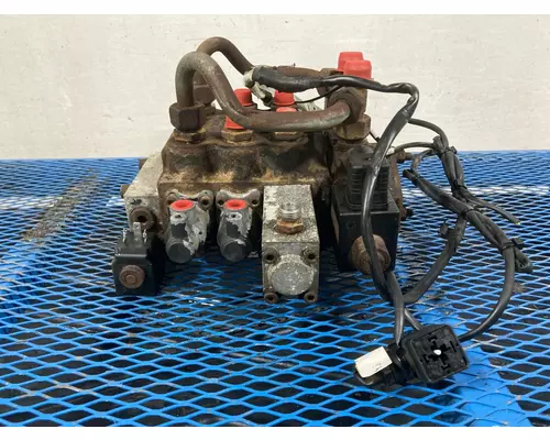 Wacker WL-37 Equip Hydraulic Valve