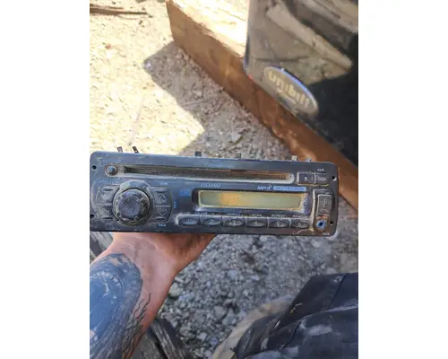 Radio WESTERN STAR TR 4900-SA Truck Salvage International Inc
