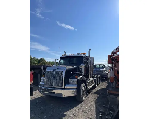 Rebuilders WESTERN STAR TR 4900 Truck Salvage International Inc