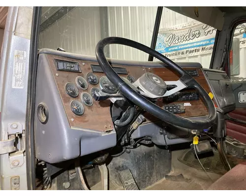 Western Star Trucks 4900FA Dash Assembly