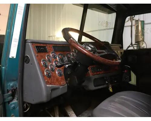 Western Star Trucks 4900FA Dash Assembly