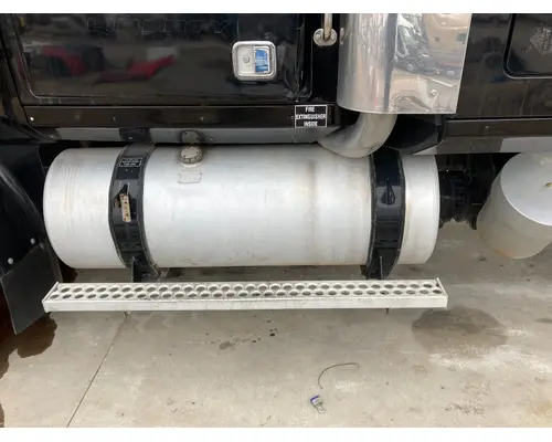 Western Star Trucks 4900FA Fuel Tank Strap