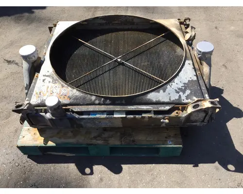 Radiator WESTERN STAR TRUCKS 4900 Payless Truck Parts