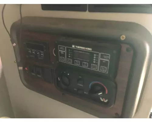 Western Star Trucks 4900 Sleeper Controls