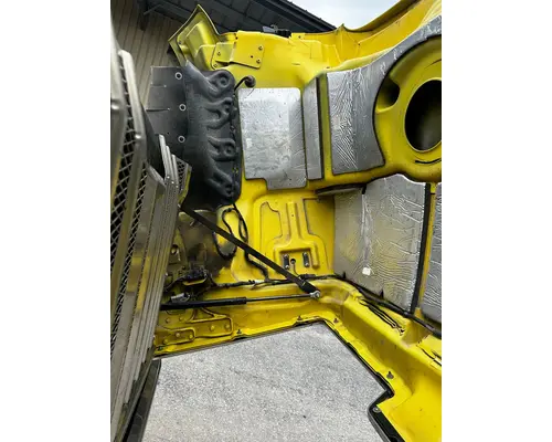 Hood WESTERN STAR TRUCKS 49X Dutchers Inc   Heavy Truck Div  Ny