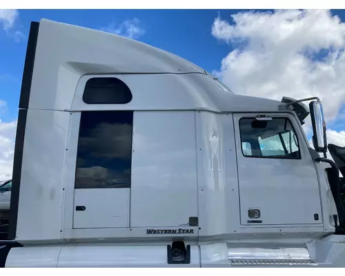 Western Star Trucks 5700 Cab Assembly