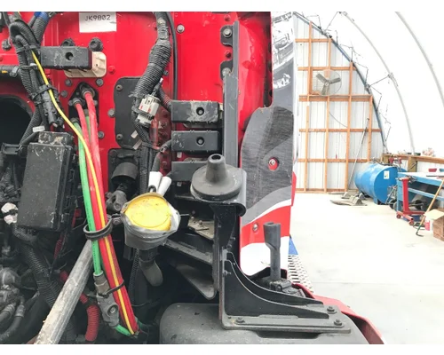Western Star Trucks 5700 Hood Rest
