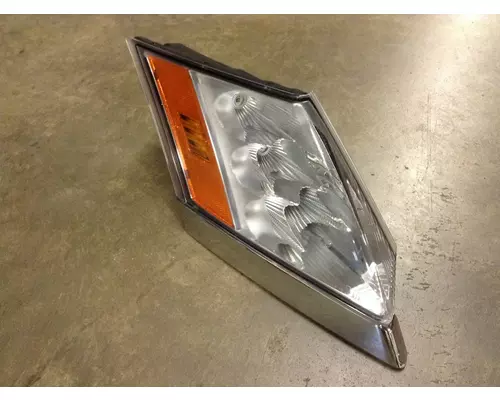 Western Star Trucks 5700 Parking Lamp Turn Signal