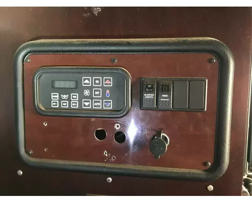 Western Star Trucks 5700 Sleeper Controls