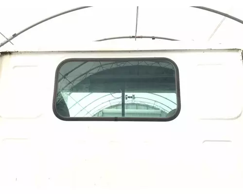 Western Star Trucks 5800 Back Glass