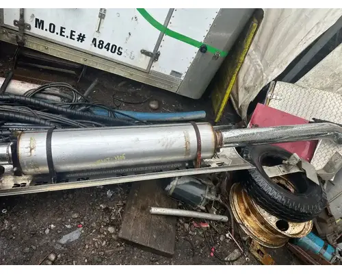 Western Star 4900 FA Exhaust Pipe