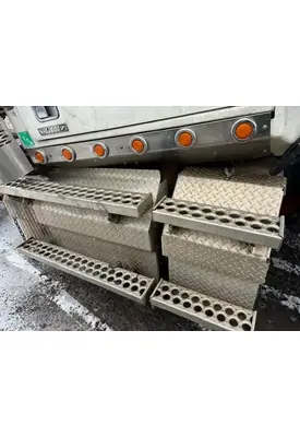Western Star 4900 FA Tool Box