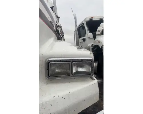 Western Star 4900 SA Headlamp Assembly
