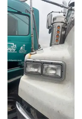 Western Star 4900 SA Headlamp Assembly