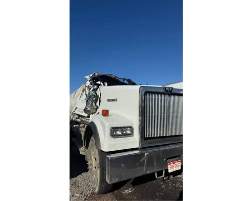 Western Star 4900FA Hood