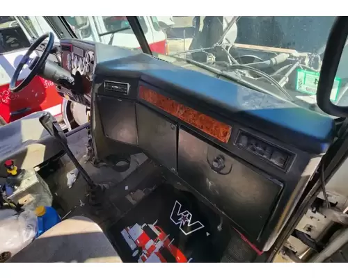 Western Star 4900SA Dash Assembly