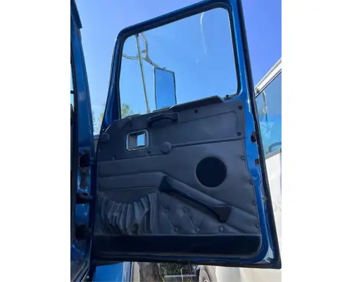 Western Star 4900SA Door Assembly, Front