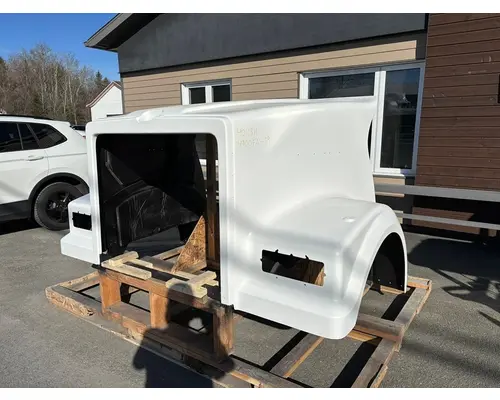 Hood WESTERN STAR 4900FA Les Camions Gilbert