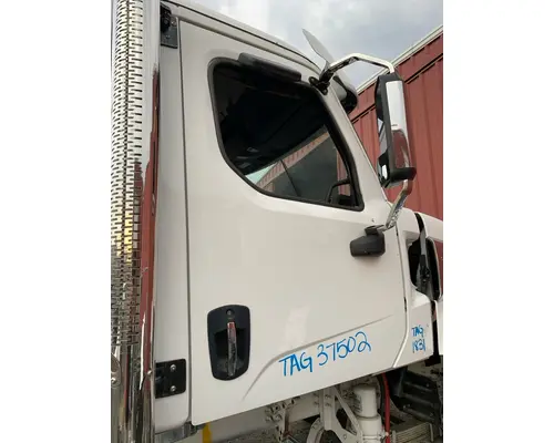 Door Assembly, Front WESTERN STAR 49X Hagerman Inc.