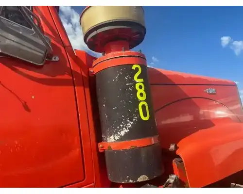 Western Star 6900 XD Air Cleaner