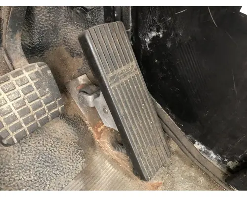 Body Parts, Misc. WHITE VOLVO WAH Vander Haags Inc Cb