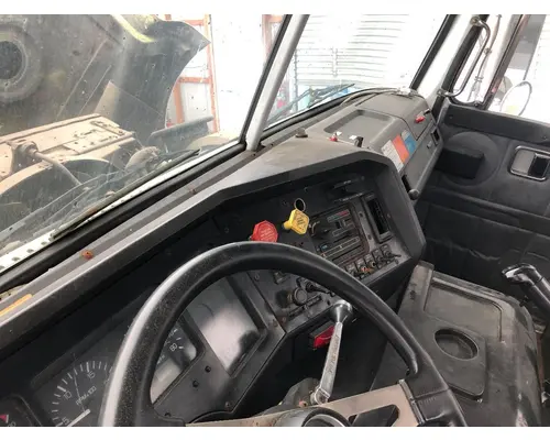 Dash Assembly WHITE VOLVO WAH Vander Haags Inc Cb