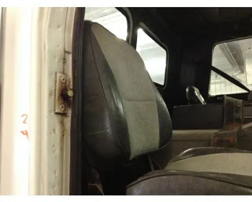 Seat, Front WHITE VOLVO WHS Vander Haags Inc Sp