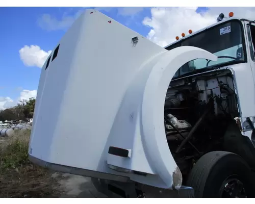 Hood WHITE/VOLVO WCM LKQ Heavy Truck - Tampa