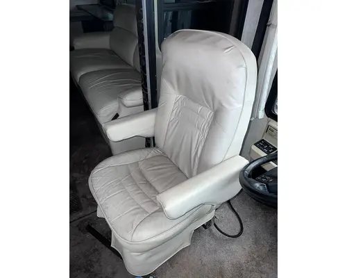 Workhorse Custom Chassis R20 Seat, Front