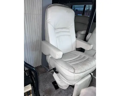 Workhorse Custom Chassis R20 Seat, Front