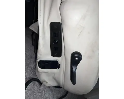 Workhorse Custom Chassis R20 Seat, Front