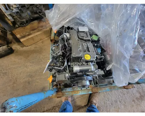 YANMAR 3TNV74F Engine Assembly