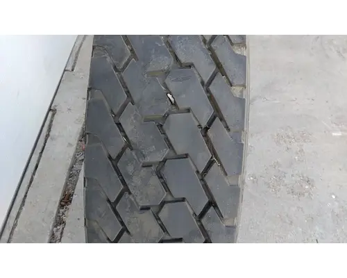 YOKOHAMA 11R22.5 TIRE