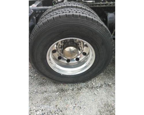YOKOHAMA 11R22.5 TIRE