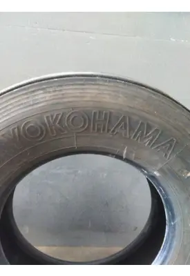 YOKOHAMA 11R22.5 TIRE