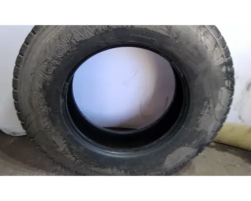 YOKOHAMA 11R24.5 TIRE
