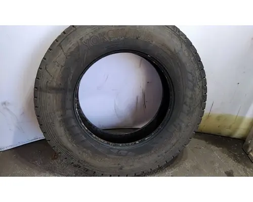 YOKOHAMA 11R24.5 TIRE