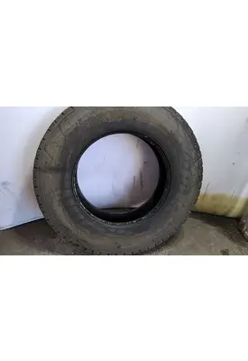 YOKOHAMA 11R24.5 TIRE