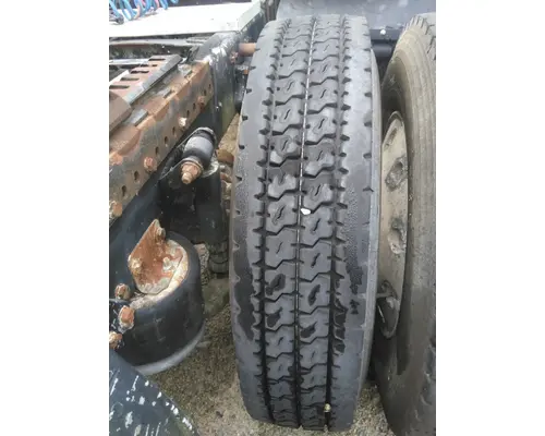 YOKOHAMA 11R24.5 TIRE