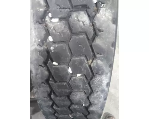 YOKOHAMA 11R24.5 TIRE