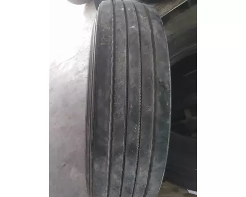 YOKOHAMA 285/75R24.5 TIRE