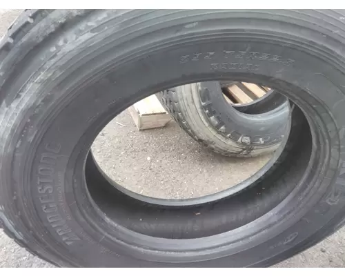 YOKOHAMA 295/75R22.5 TIRE