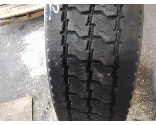 YOKOHAMA 295/75R22.5 TIRE