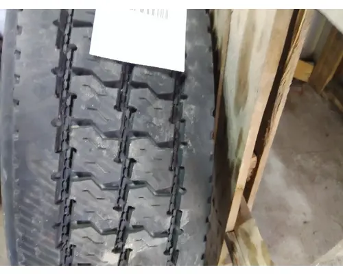 YOKOHAMA 295/75R22.5 TIRE