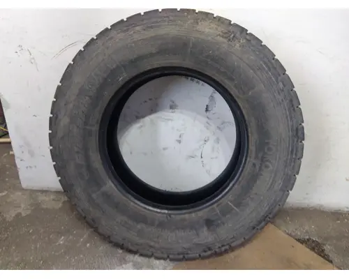 YOKOHAMA 295/75R22.5 TIRE