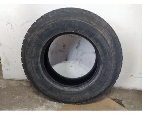 YOKOHAMA 295/75R22.5 TIRE