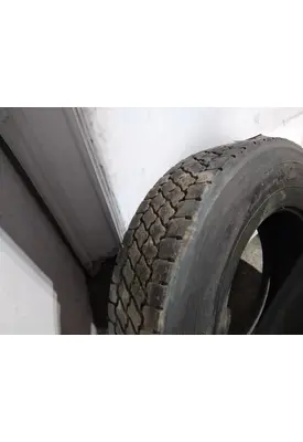 YOKOHAMA 295/75R22.5 TIRE